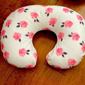 Boppy Pillow and Cover- excellent condition. Only used a few times